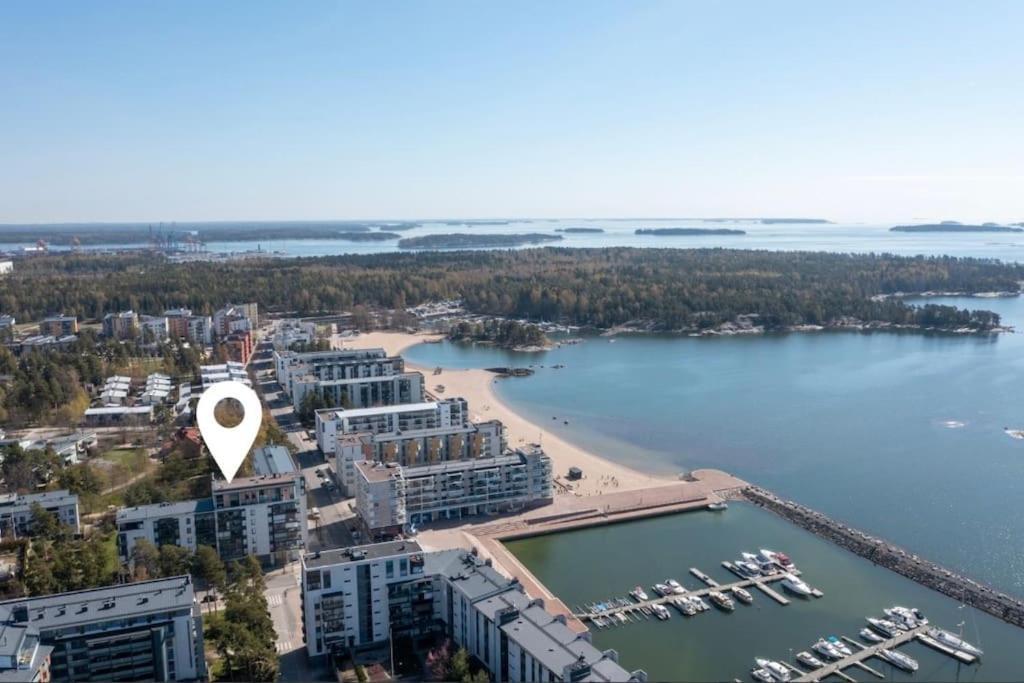 Meren Laeheisyydessae Iso Yksioe Helsinki Bagian luar foto